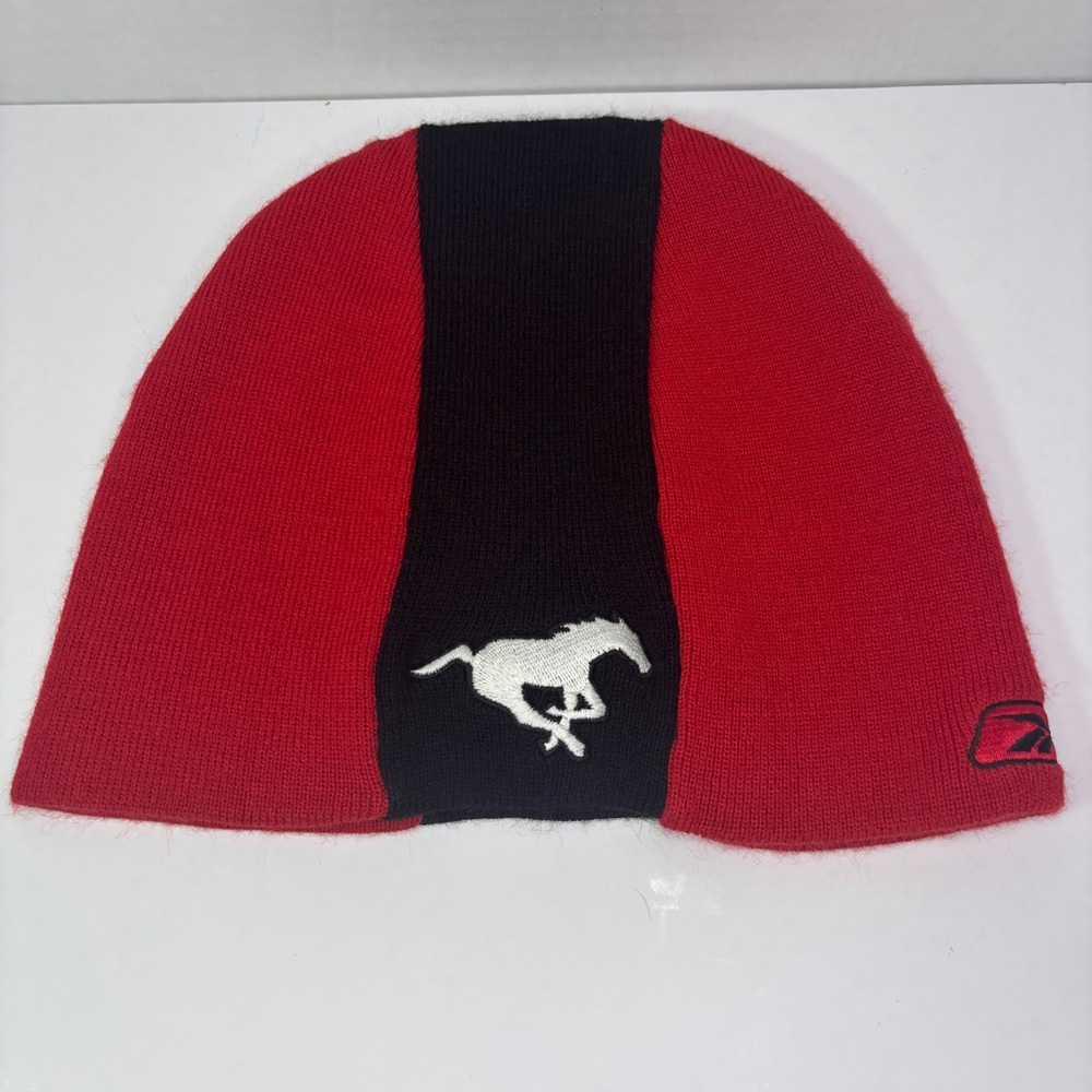 Reebok Calgary Stampeders CFL Football Red & Black Beanie Toque
